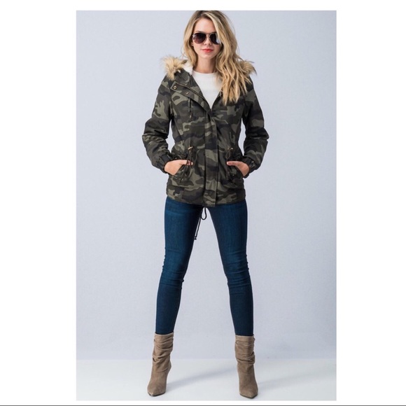 CLEARANCE-FIRM‼️Sherpa Lined Camo Jacket - Picture 2 of 8